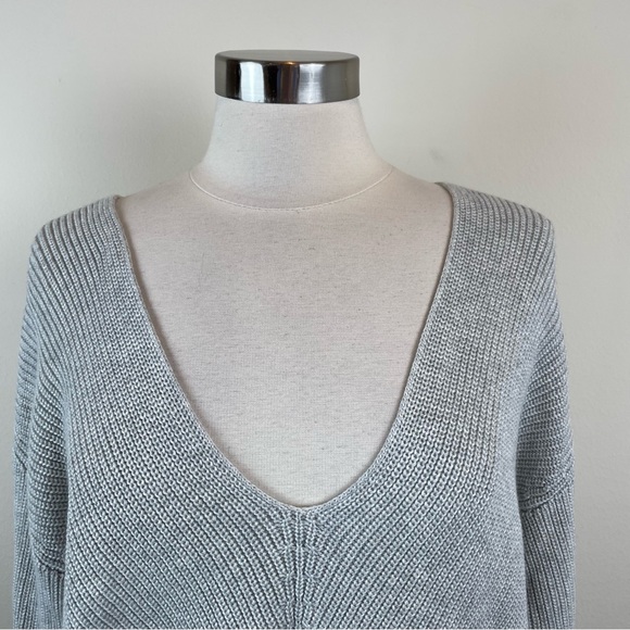Lulus Solid Gray Knit V Neck Long Sleeve Sweater Women Small Boho Casual - Picture 3 of 7